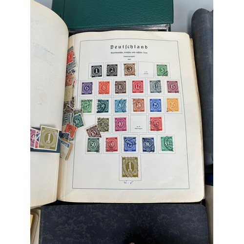 588 - A COLLECTION OF DEUTSCHLAND STAMPS AND FIRST DAY COVERS HOUSED IN ALBUMS (QTY)