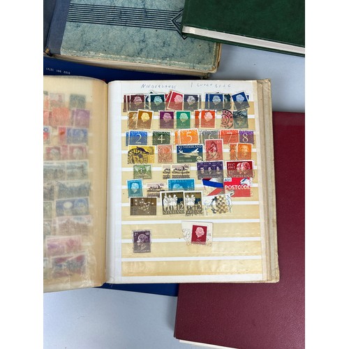 588 - A COLLECTION OF DEUTSCHLAND STAMPS AND FIRST DAY COVERS HOUSED IN ALBUMS (QTY)