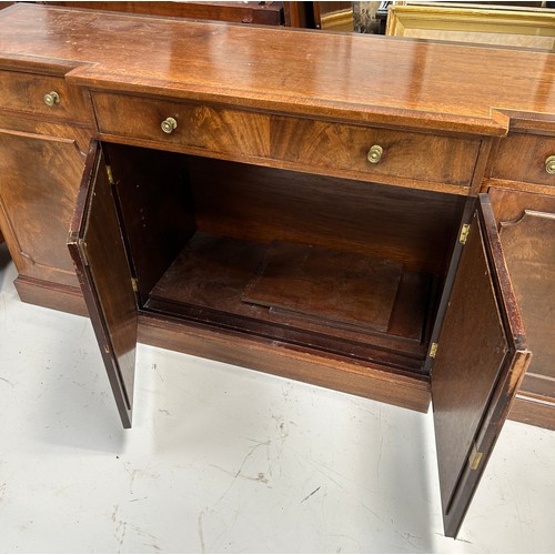 459A - A REPRODUCTION BREAKFRONT SIDEBOARD WITH BRASS INLAY,

183cm x 46cm x 84cm