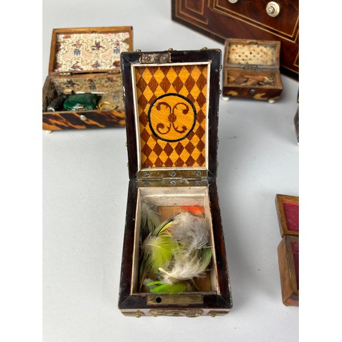 33 - A COLLECTION OF SMALL TORTOISESHELL WOODEN BOXES (6) 

Largest 23cm x 12cm x 5cm 

Smallest 5cm x 2.... 