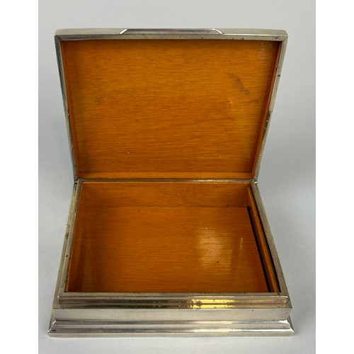 142 - A THAI SILVER BOX, 

13cm x 10cm x 3cm