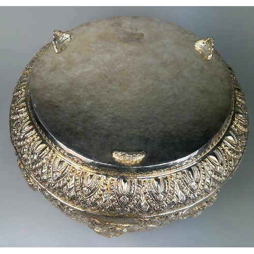 122 - A LARGE INDIAN SILVER BOWL, 

36cm x 20cm 

Weight: 3100gms