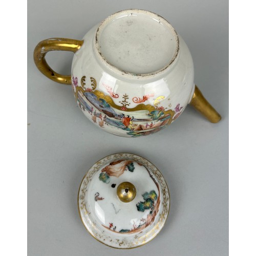 49 - A CHINESE EXPORT QIANLONG PERIOD TEA POT AND COVER, 

19cm x 12cm