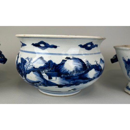 74 - A PAIR OF CHINESE BLUE AND WHITE QIANLONG PERIOD TUREENS ALONG WITH AN INCENSE BURNER (3), 

Tureen ... 