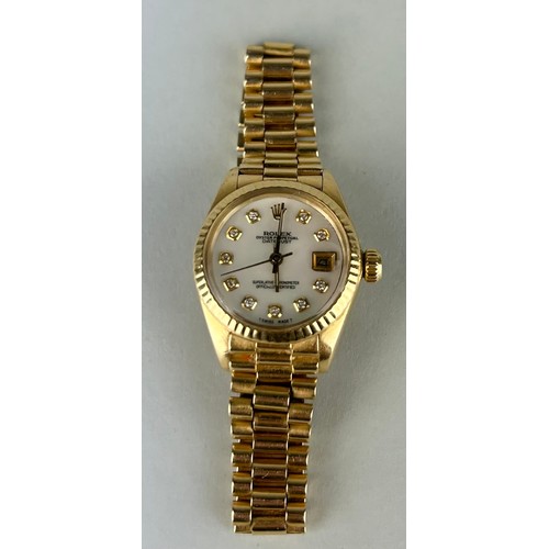 160 - A LADIES ROLEX WRISTWATCH IN 18CT GOLD WITH MOTHER OF PEARL DIAL, 

Weight: 62.7gms

Length 11cm 

D... 