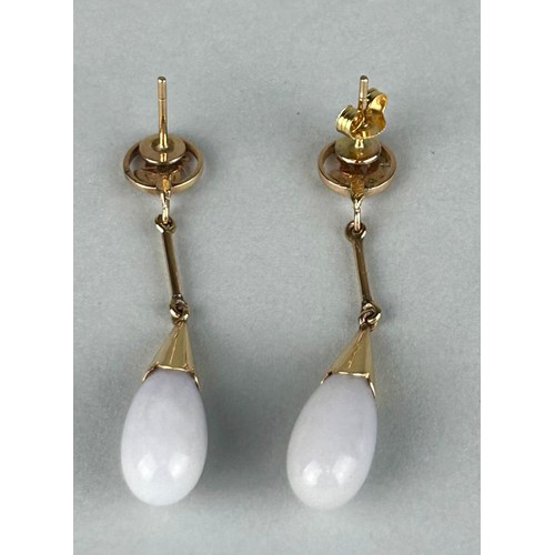 171 - A PAIR OF LAVENDER JADE EARRINGS WITH 14CT GOLD MOUNTS, 

Weight: 5.6gms