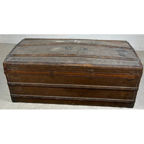 18 - A 19TH CENTURY FRENCH MALLES MOYNAT DOMED TOP TRUNK BELONGING TO THE FAMED MUNTHE FAMILY, FROM SOUTH... 