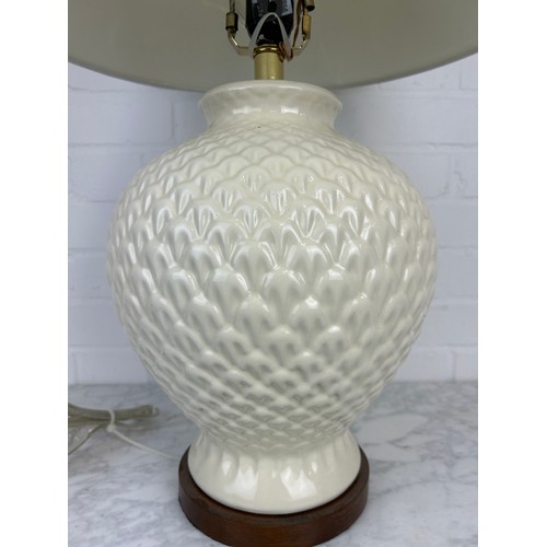 503 - RALPH LAUREN: A CERAMIC TABLE LAMP,

36cm H 

With shade 66cm H