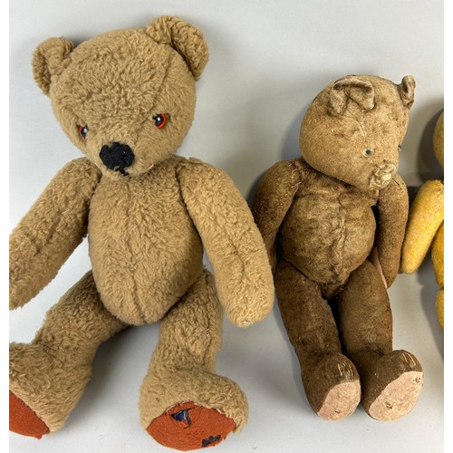 38 - A GROUP OF FOUR STUFFED BEARS (3)