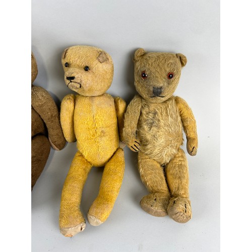 38 - A GROUP OF FOUR STUFFED BEARS (3)