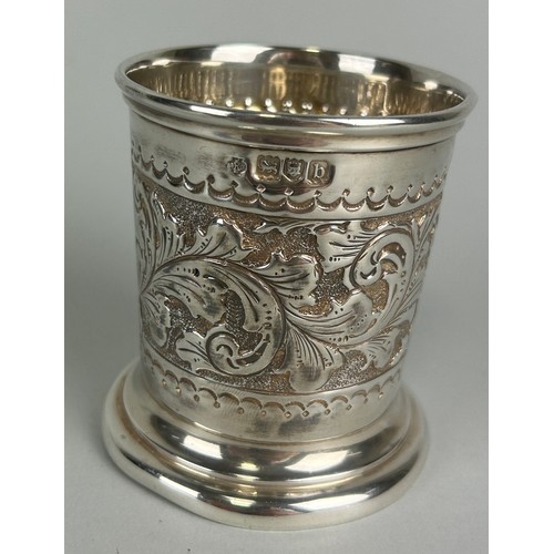 142 - A LATE 19TH CENTURY SILVER CUP DATED 1898, 

Weight: 116gms 

7.5cm H