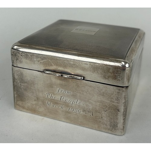 154 - A STERLING SILVER BOX WITH WOODEN INTERIOR AND BLACK LEATHER BASE, 

9cm x 9cm x 5cm 

Weight: 288gm... 