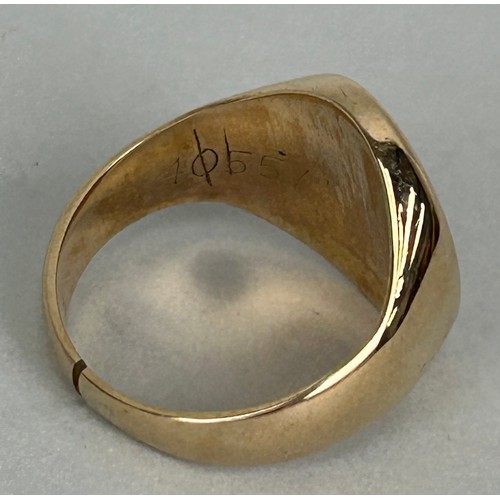 157 - A 9CT GOLD GENTLEMAN'S SIGNET RING WITH LATIN INSCRIPTION, 

Weight: 8.2gms