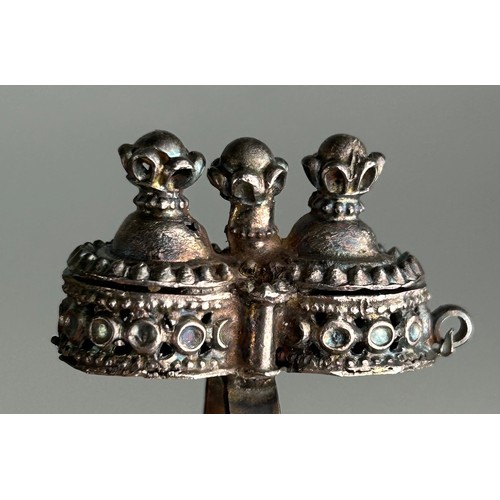 149 - THREE SILVER SPOONS ALONG WITH AN UNUSUAL SILVER RING RATTLE, 

Spoons marked 'GHB'

Total weight: 6... 