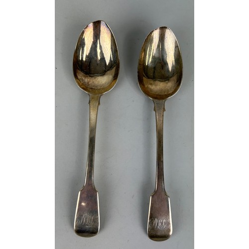 152 - A PAIR OF EARLY 19TH CENTURY SILVER SERVING SPOONS MARKED FOR GEORGE PIERCY,

Total weight: 141gms