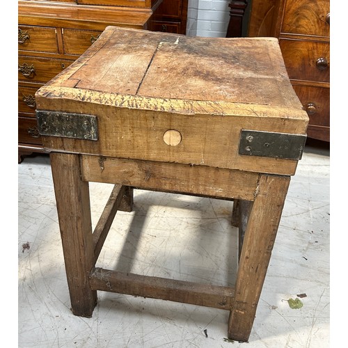 74 - AN ANTIQUES BUTCHERS BLOCK, 

80cm x 60cm x 60cm