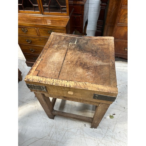 74 - AN ANTIQUES BUTCHERS BLOCK, 

80cm x 60cm x 60cm