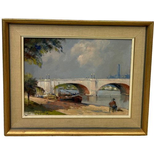 6 - CHARLES SMITH F.R.S.A (BRITISH 1913-2003): AN OIL PAINTING ON CANVAS TITLED 'KINGSTON BRIDGE', 

Lab... 