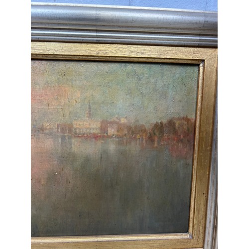 5 - AN OIL PAINTING ON CANVAS DEPICTING A VENETIAN SCENE, 

44cm x 29cm 

Mounted in a frame. 

57cm x 4... 