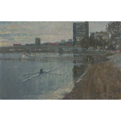 77 - AN OIL PAINTING ON BOARD DEPICTING AN EVENING VIEW OF PUTNEY BRIDGE, 

39cm x 26cm 

Mounted in a fr... 