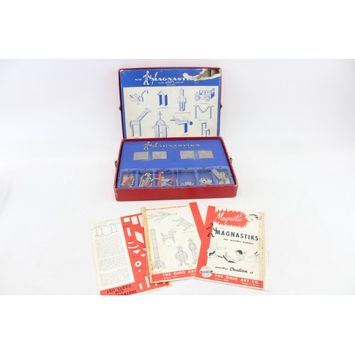 866 - A VINTAGE OHIO MART MAGNASTICKS WONDER BUILDER IN ORIGINAL BOX,