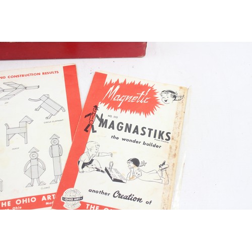 866 - A VINTAGE OHIO MART MAGNASTICKS WONDER BUILDER IN ORIGINAL BOX,