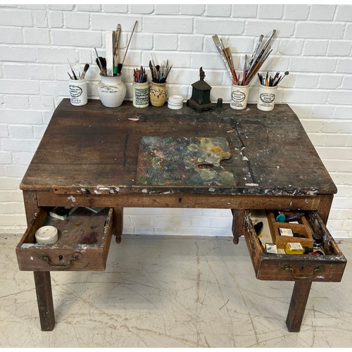 126 - GEOFFREY DICKINSON: PERSONAL ARTIST'S DESK AND CONTENTS TO INCLUDE PAINT BRUSHES, PAINT POTS, BRUSH ... 