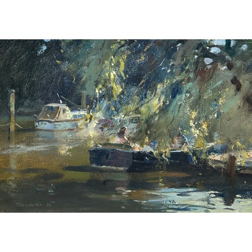 2 - TREVOR CHAMBERLAIN ROI RSMA (B.1933): AN OIL PAINTING ON CANVAS TITLED 'OVERHANGING WILLOW, TWICKENH... 