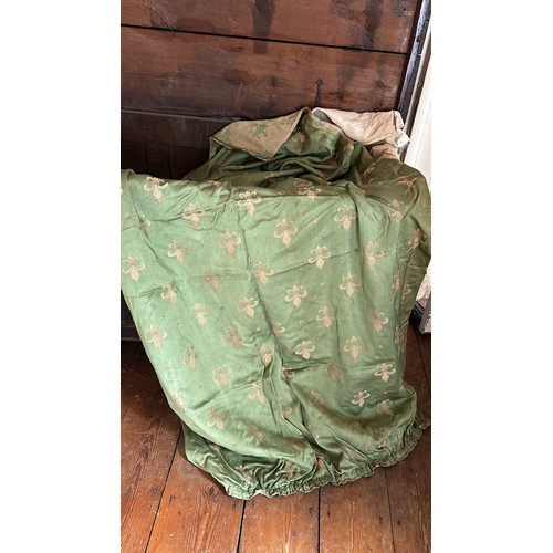 4 - A PAIR OF ANTIQUE GREEN CURTAINS WITH FLEUR DU LYS PATTERN, 

200cm x 110cm