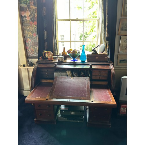 76 - A VICTORIAN MAHOGANY ROLL TOP DESK, 

137cm x 116cm x 77cm