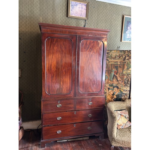 84 - A LARGE GEORGIAN MAHOGANY LINEN PRESS, 

215cm x 132cm x 56cm