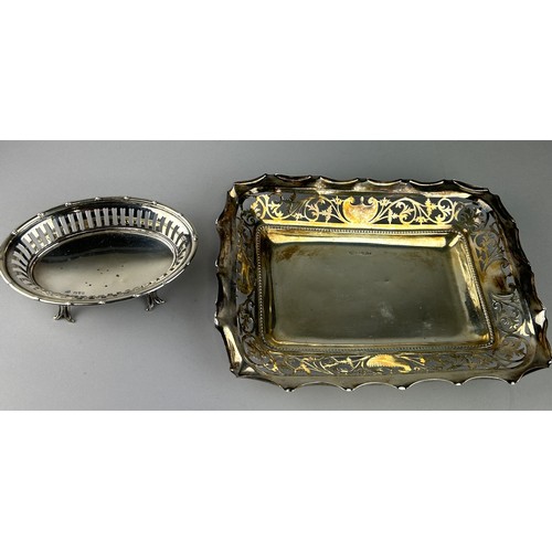 121 - A SILVER TRAY ALONG WITH A SILVER DISH (2),

Weight: Large tray 301gms Dish 80gms 

Total weight: 38... 