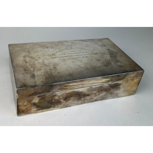 125 - A LARGE SILVER BOX MARKED FOR GOLDSMITHS AND SILVER SMITHS COMPANY WITH WOODEN INTERIOR AND BLACK LE... 