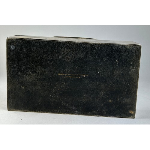 125 - A LARGE SILVER BOX MARKED FOR GOLDSMITHS AND SILVER SMITHS COMPANY WITH WOODEN INTERIOR AND BLACK LE... 