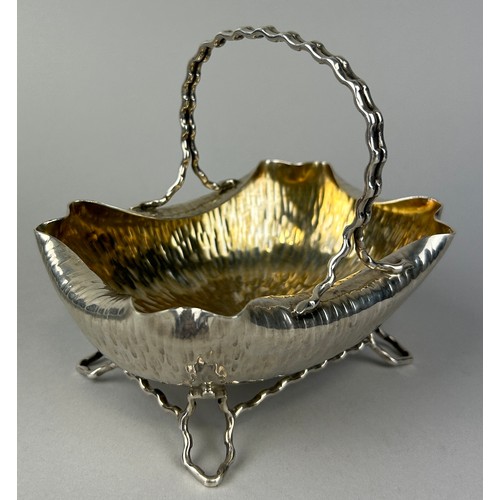 118 - ATTRIBUTED TO CHRISTOPHER DRESSER FOR HUKIN AND HEATH: A SILVER PLATED BASKET, 

15cm x 14cm x 10cm