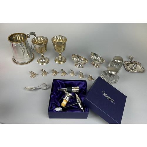 829 - A COLLECTION OF SILVER PLATED / METAL ITEMS (QTY)