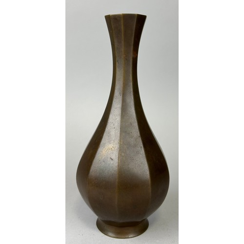 289 - A JAPANESE BRONZE VASE,

23cm H