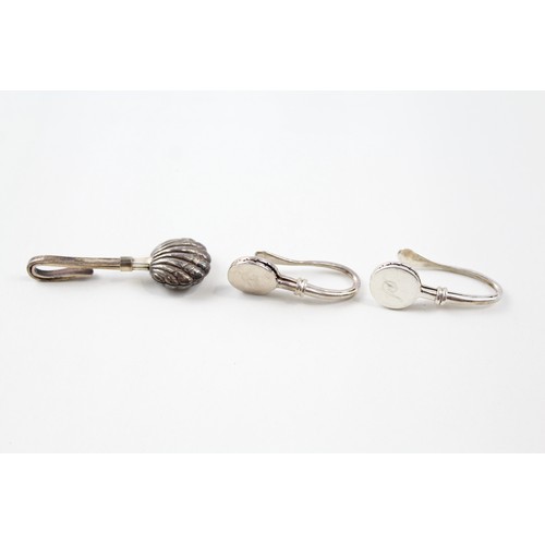 166 - THREE 925 STERLING SILVER NAPKIN CLIPS,

Weight: 24gms