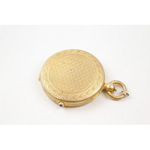 171 - A 925 STERLING SILVER AND GILT LADIES VANITY COMPACT,

Weight: 57gms