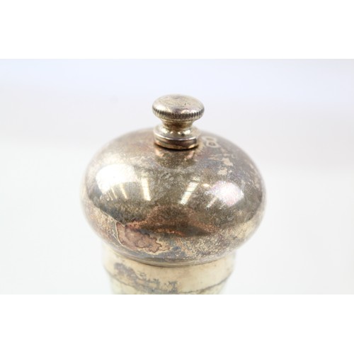 179 - A 925 STERLING SILVER CASED 'PETER PIPER' PEPPER MILL,

Weight: 267gms