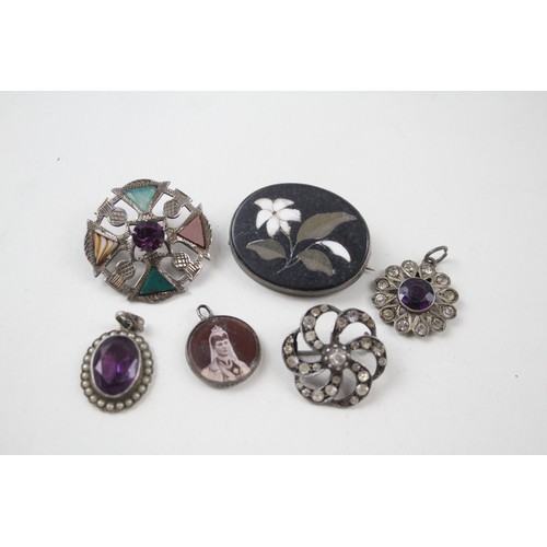 195 - A COLLECTION OF SILVER ANTIQUE JEWELLERY INCLUDING PIETRA DURA,

Weight: 27gms