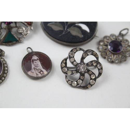 195 - A COLLECTION OF SILVER ANTIQUE JEWELLERY INCLUDING PIETRA DURA,

Weight: 27gms