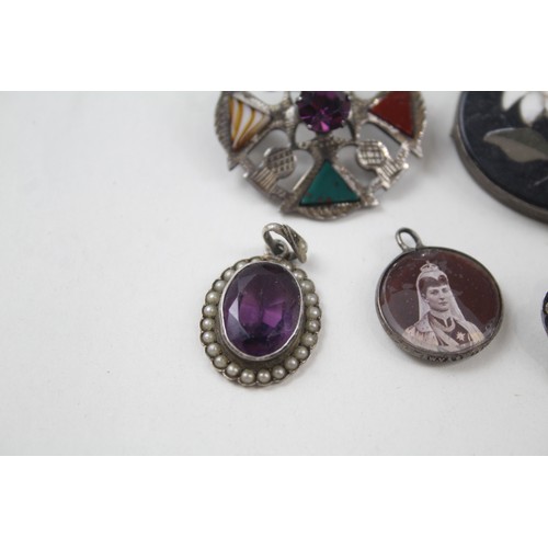 195 - A COLLECTION OF SILVER ANTIQUE JEWELLERY INCLUDING PIETRA DURA,

Weight: 27gms