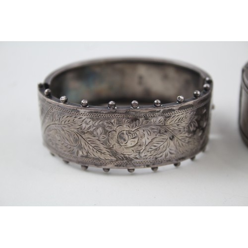 185 - TWO SILVER ANTIQUE BANGLES INCLUDING ETCHED DESIGN, 

Weight: 55gms