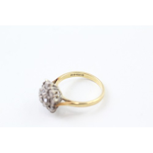 234 - AN 18CT GOLD VINTAGE DIAMOND SET CLUSTER RING, 

Weight: 3.5gms