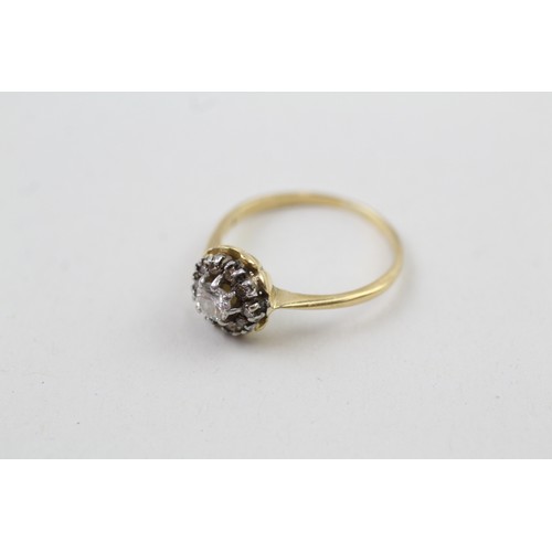 262 - AN 18CT GOLD VINTAGE DIAMOND CLUSTER RING, 

Weight: 3.2gms