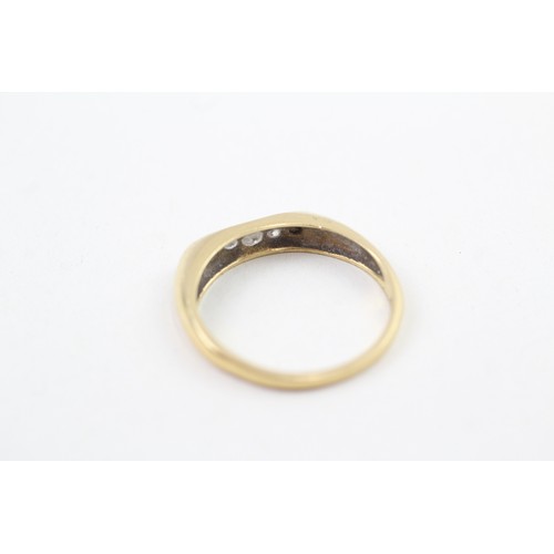 267 - AN 18CT GOLD, DIAMOND SET CONCAVE FIVE STONE ETERNITY RING, 

Weight: 3.0gms