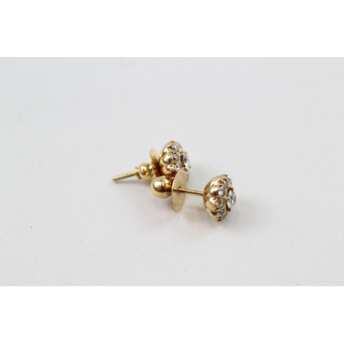 279 - AN 18CT GOLD, DIAMOND SET CLUSTER STUD EARRINGS, 

Weight: 3.2gms