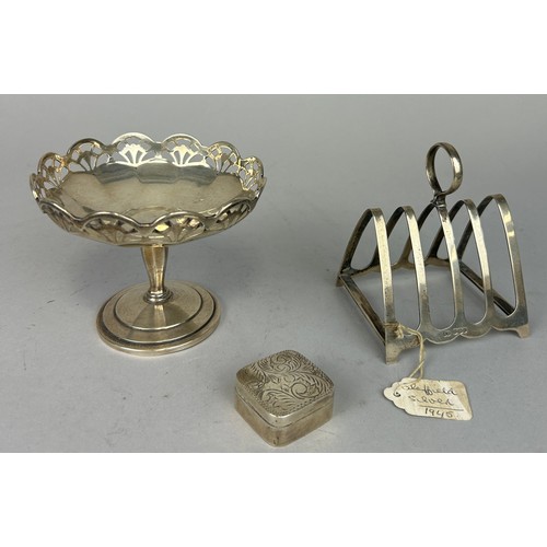 134 - A SILVER TOAST RACK ALONG WITH A PEDESTAL CUP AND A SMALL BOX, 

Total weight: 170gms