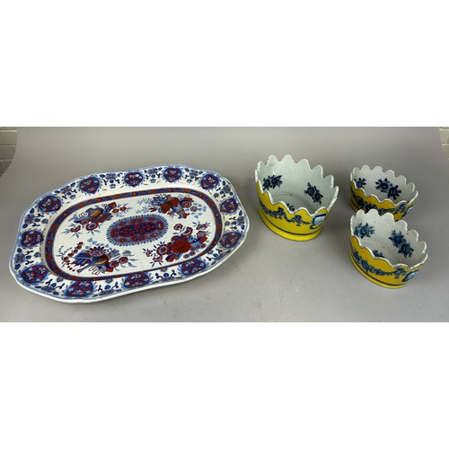 828 - A LARGE SPODE CEREAMIC PLATTER ALONG WITH THREE CHINESE DESIGN WAVE EDGE DISHES, 

Platter 52cm x 42... 